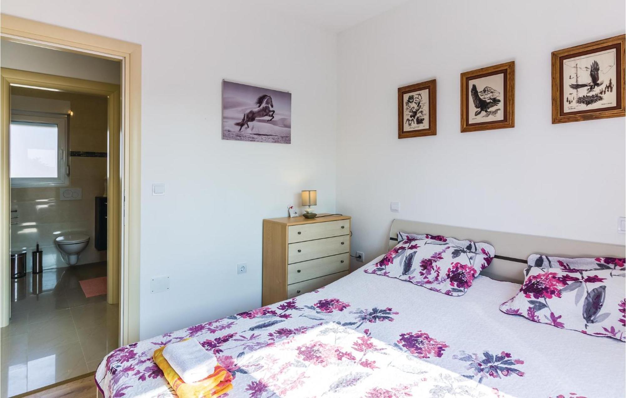 Stunning Apartment In Fazana With House Sea View エクステリア 写真