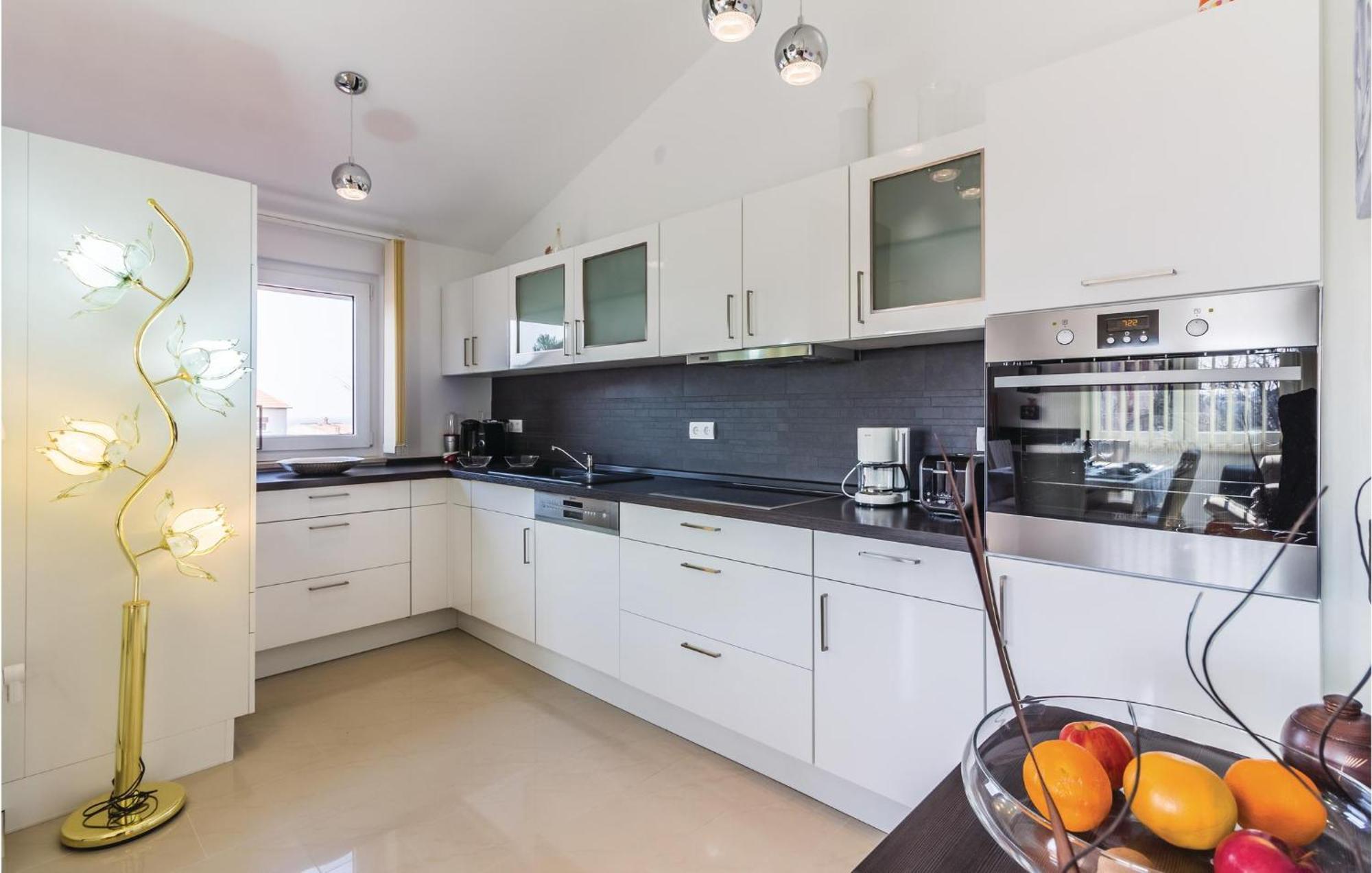 Stunning Apartment In Fazana With House Sea View エクステリア 写真